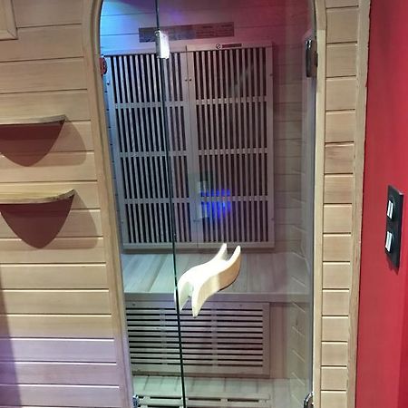 Le Cabaret Vip Spa ليون المظهر الخارجي الصورة